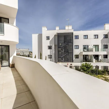 Apartment Vivi Homes - Lady Pool, Garden, Patio & *