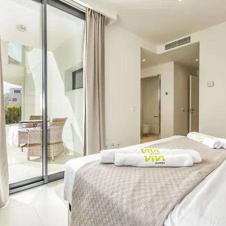 Vivi Homes - Lady Pool, Garden, Patio & * Fuengirola